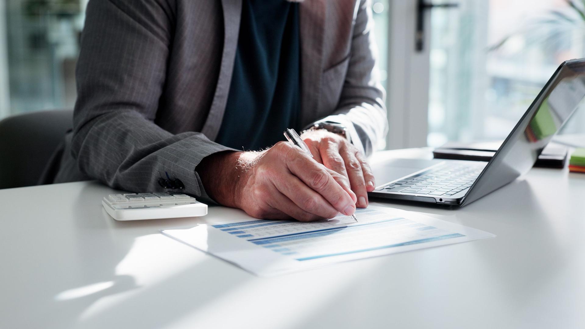 健康経営優良法人で融資が変わる——日本政策金融公庫・96行以上の金融機関の金利優遇を完全解説