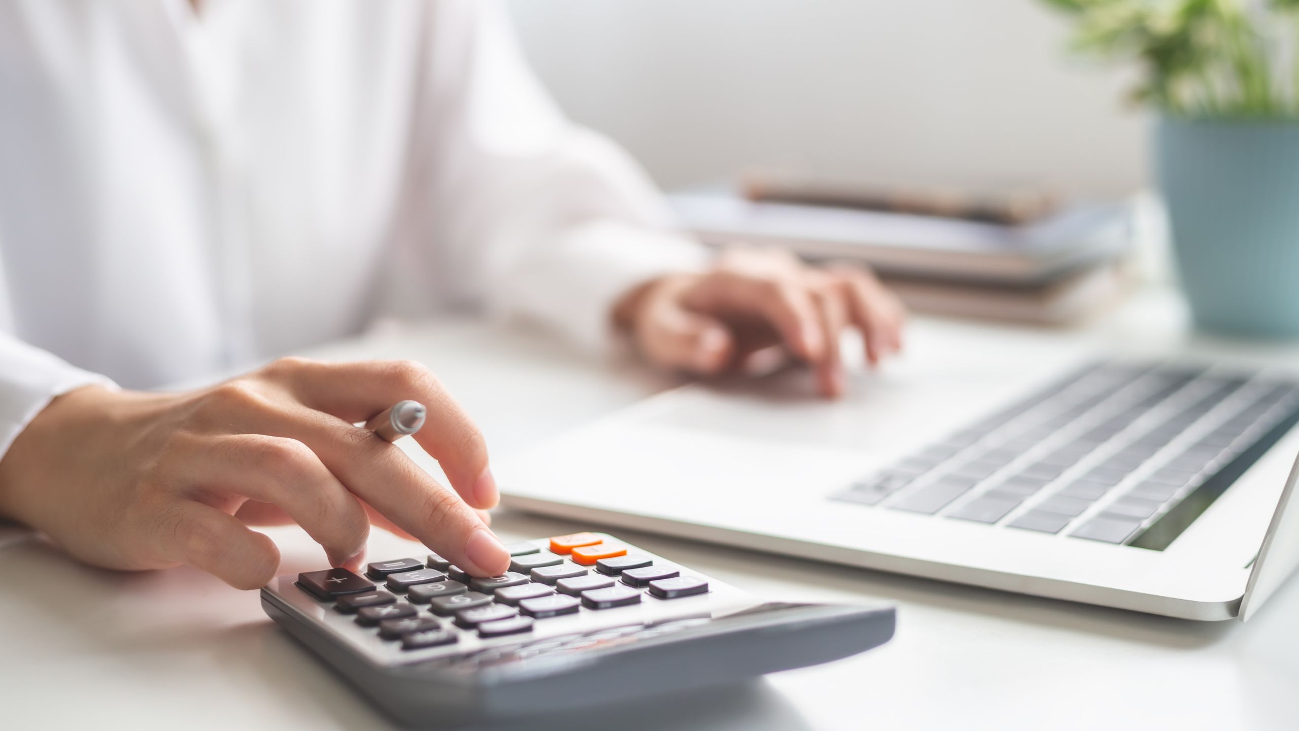 【大阪】ホームページ制作の価格相場｜見積りを取る方法を解説